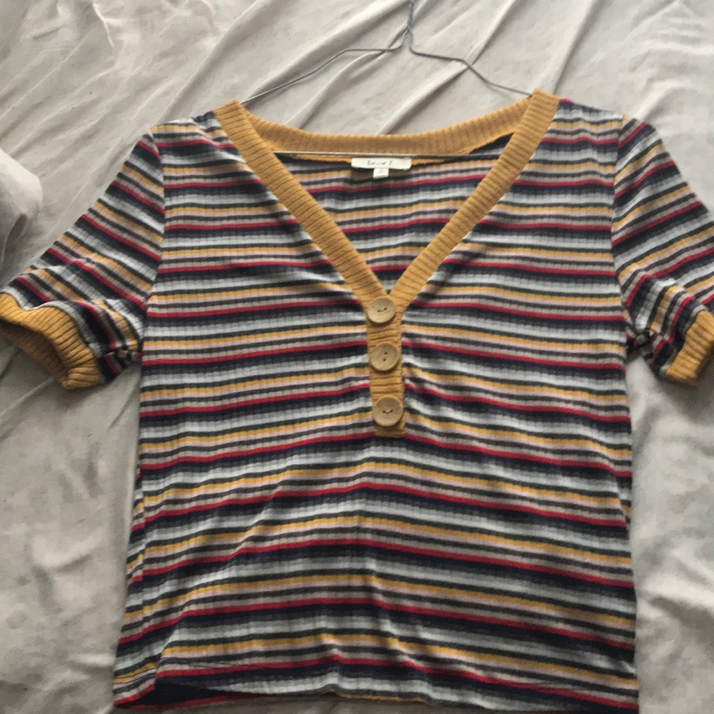 Crop top with buttons